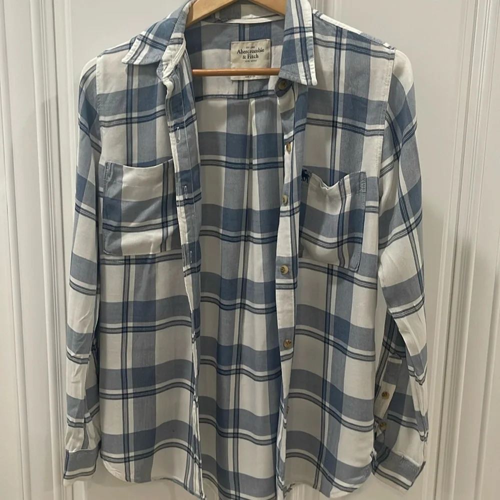 Abercrombie Fitch Button down Shirt Women's XS Blue White Plaid Long Sleeve - Picture 1 of 10